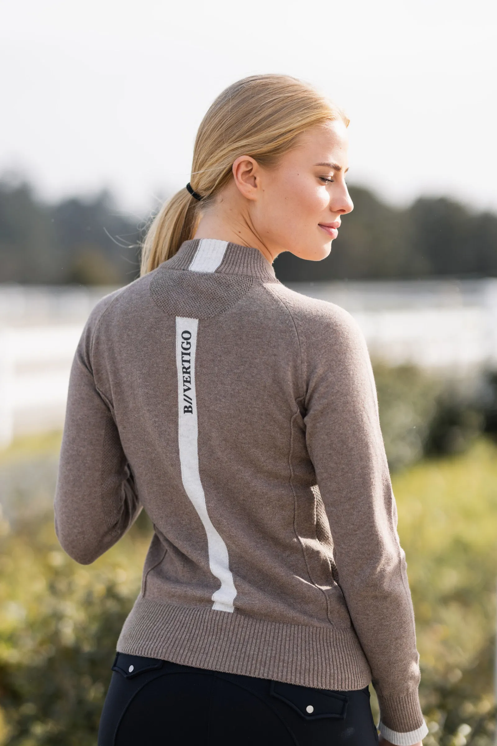 Outlet B Vertigo Celina funksjonell cardigan til dame Gensere & Fleece