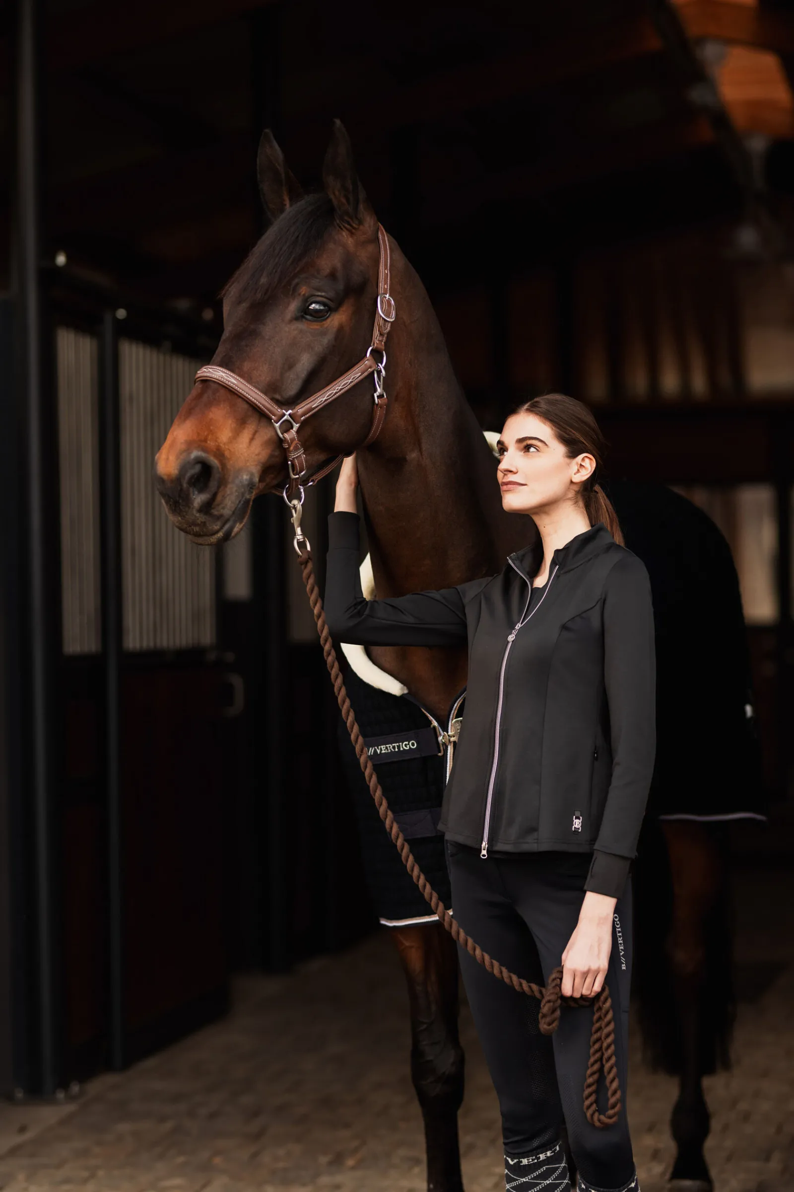 Online B Vertigo Dylan thermodekken med krage i fuskepels Ulldekken Og Svettedekken