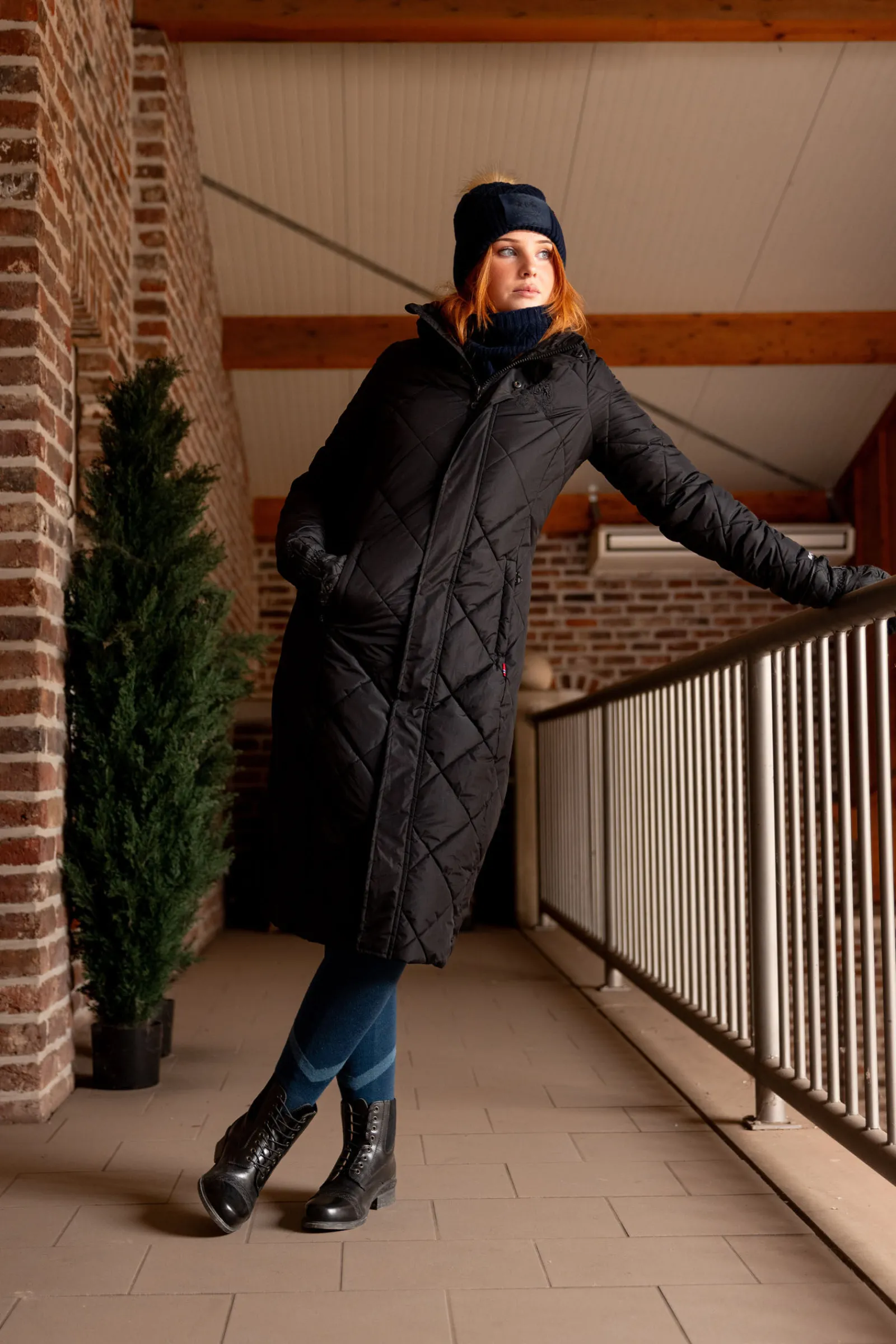 Discount B Vertigo Gem lettfôret frakk til dame Jakker Og Frakker