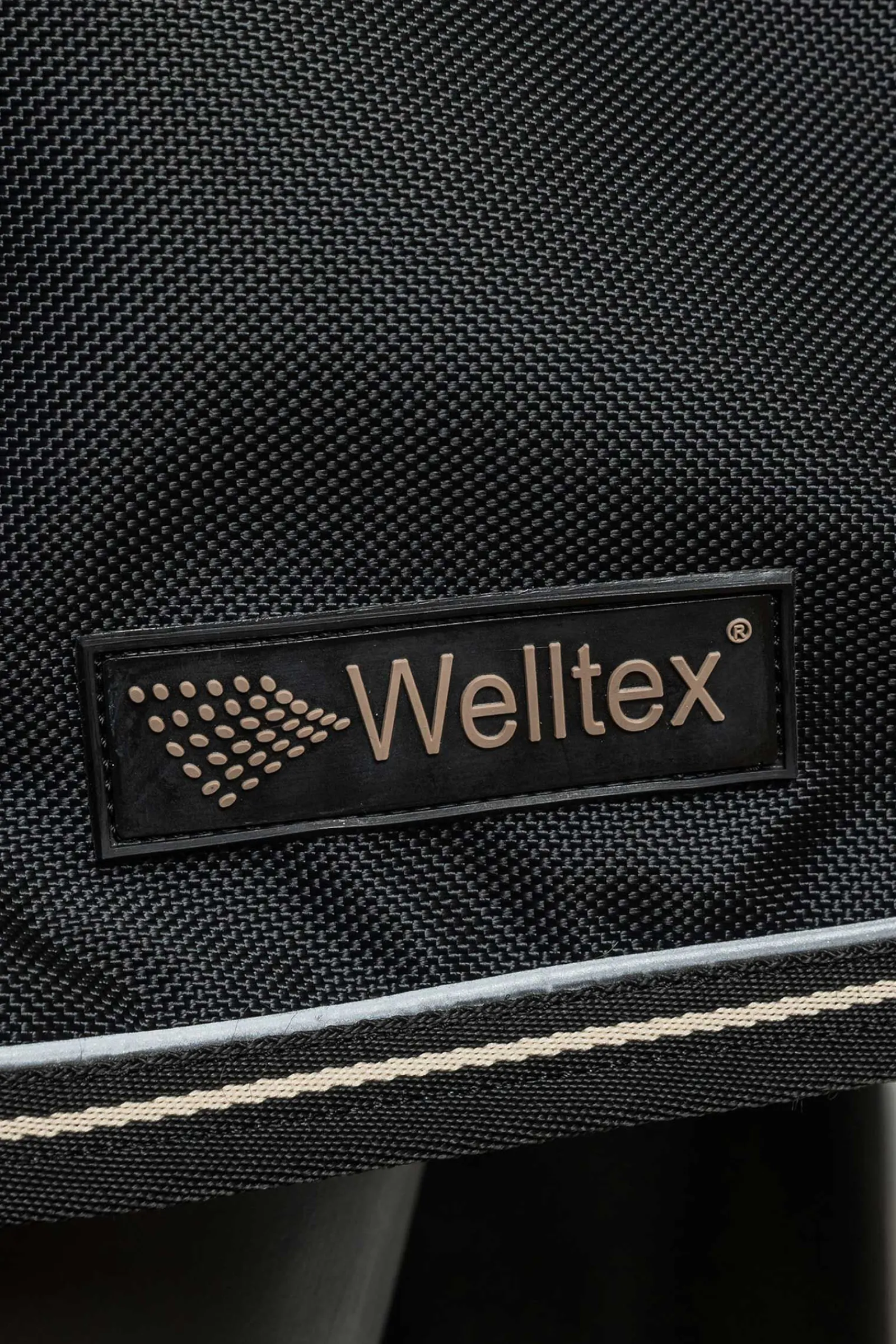 New Back on Track Obsidian Utedekken med avtakbart halsstykke, 150g Overgangsdekken & Vinterdekken