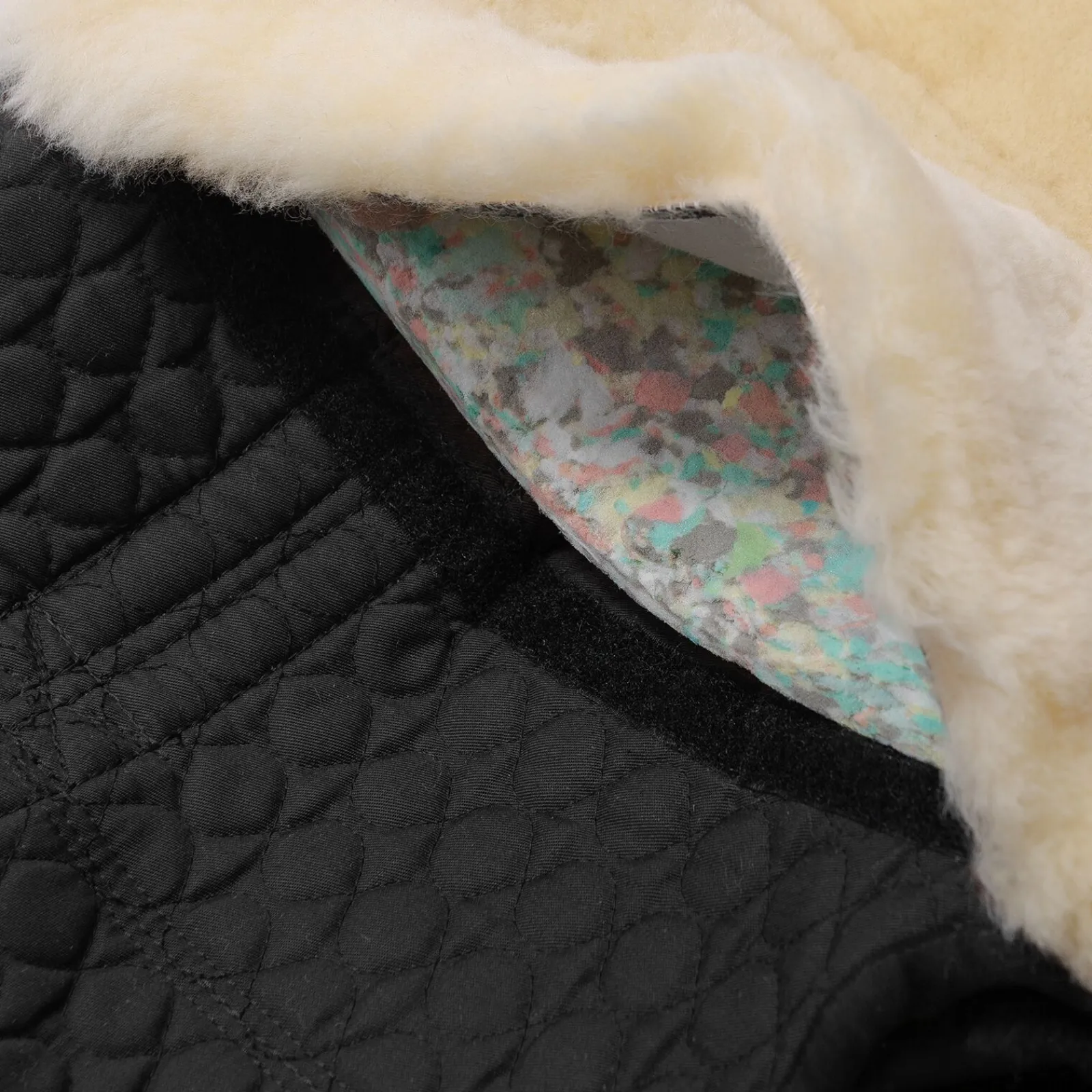 Clearance Basic Plus Barbaksal med sauefell Saler