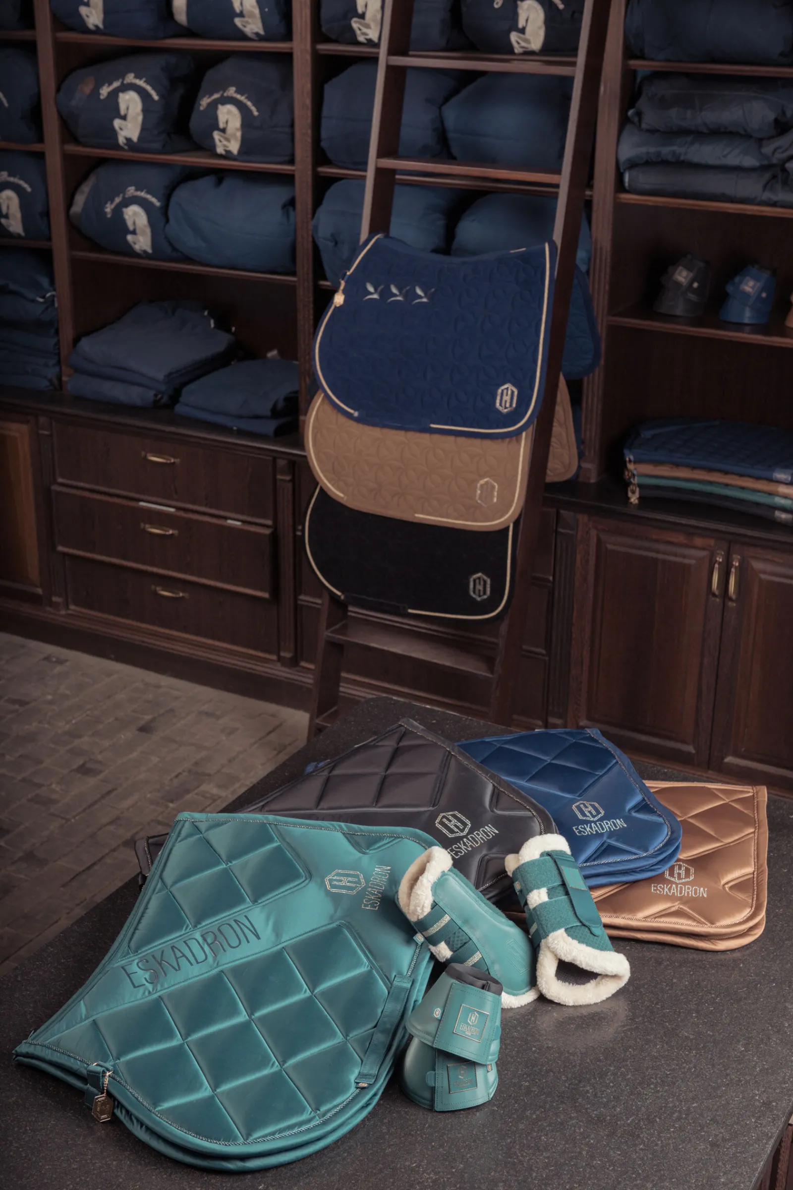 Online Heritage AW24 Bicross dressursjabrak matt og glansfull Dressursjabraker