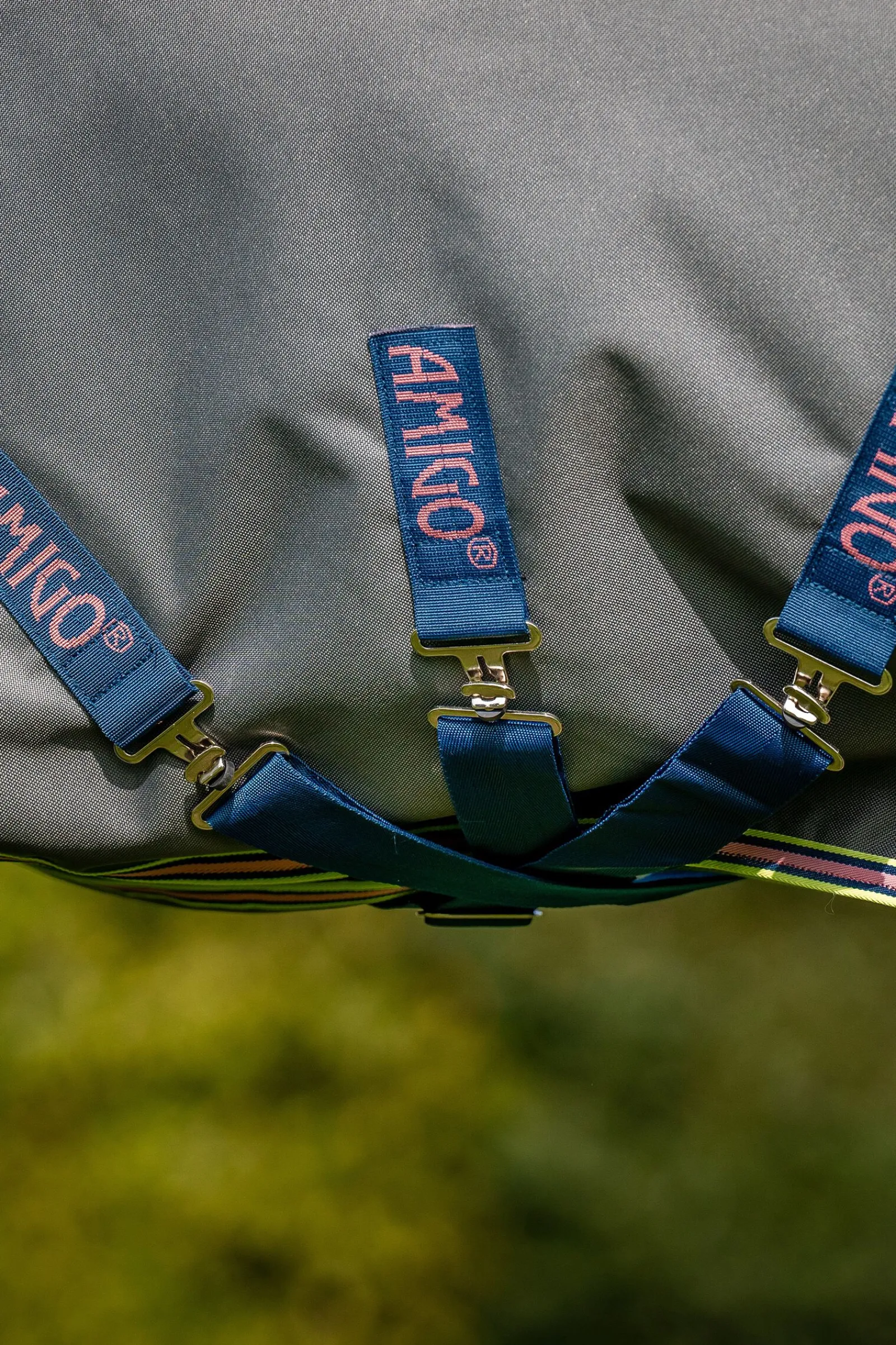 Best Amigo Bravo 12 Plus utedekken med avtakbar hals, 0g Regndekken