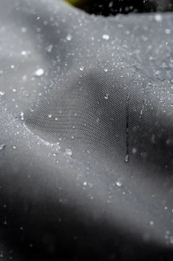 Best Amigo Bravo 12 Plus utedekken med avtakbar hals, 400g Overgangsdekken & Vinterdekken