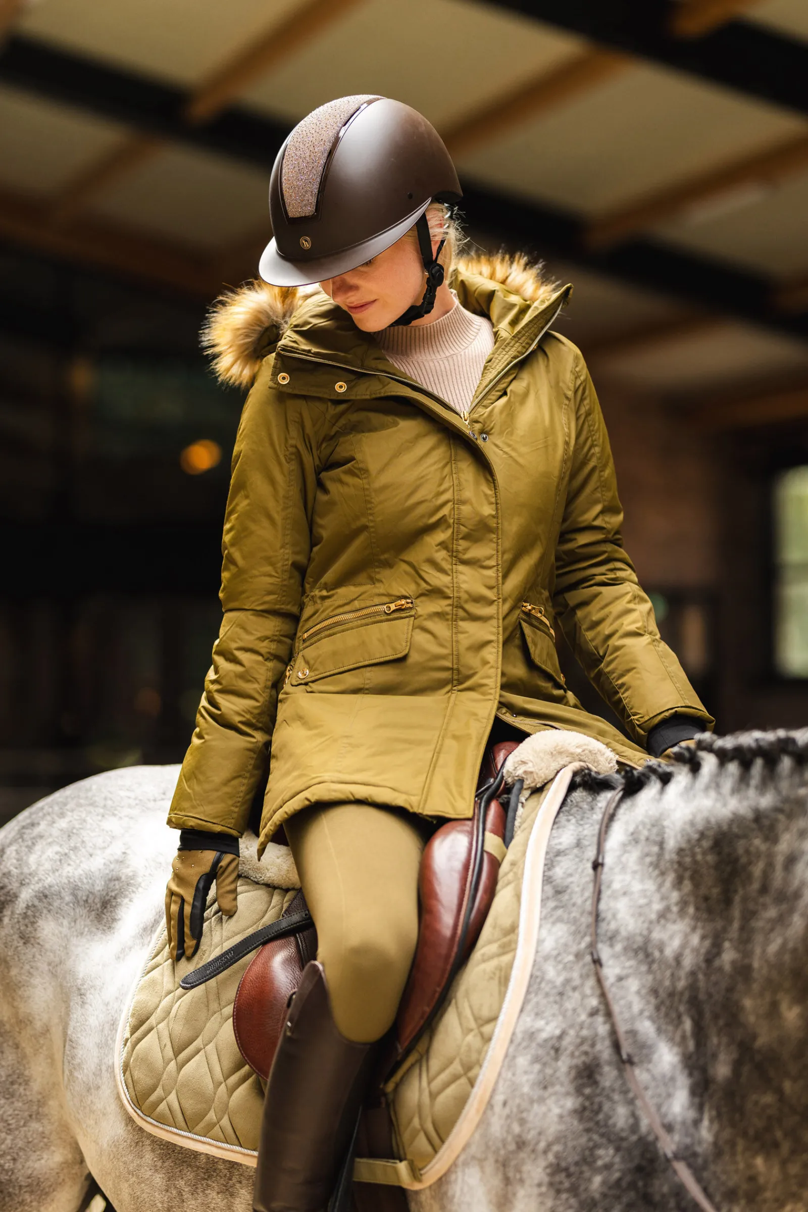 Outlet Mikaela parkas til dame Jakker Og Frakker