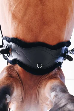 Discount Horsewear anatomisk gjordovertrekk i saueskinn til kort gjord Gjorder