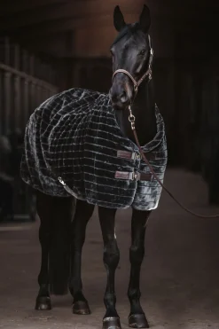Clearance Horsewear Fake Fur stalldekken Stalldekken