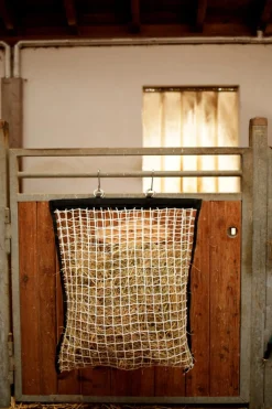 Clearance høynett med fylleredskap, 83 x 83 cm (3x3 cm) Høynett Og Høyposer