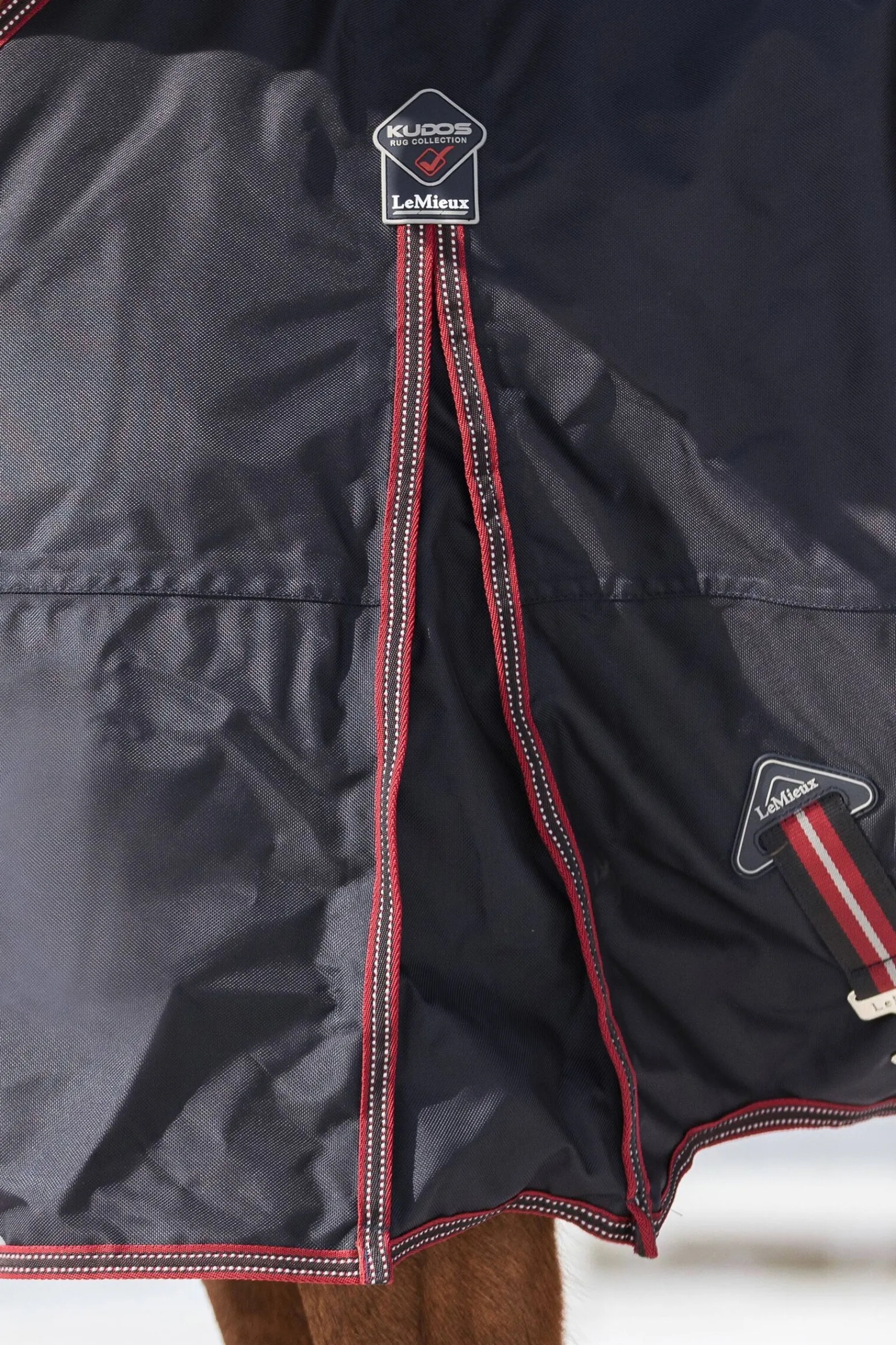 Online Kudos Lightweight Turnout Rug, 100g Regndekken