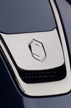 Miss Shield Glossy med Svart Chrome 2.0 Ridehjelmer